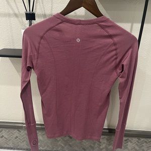Lululemon Women’s long sleeve shirt